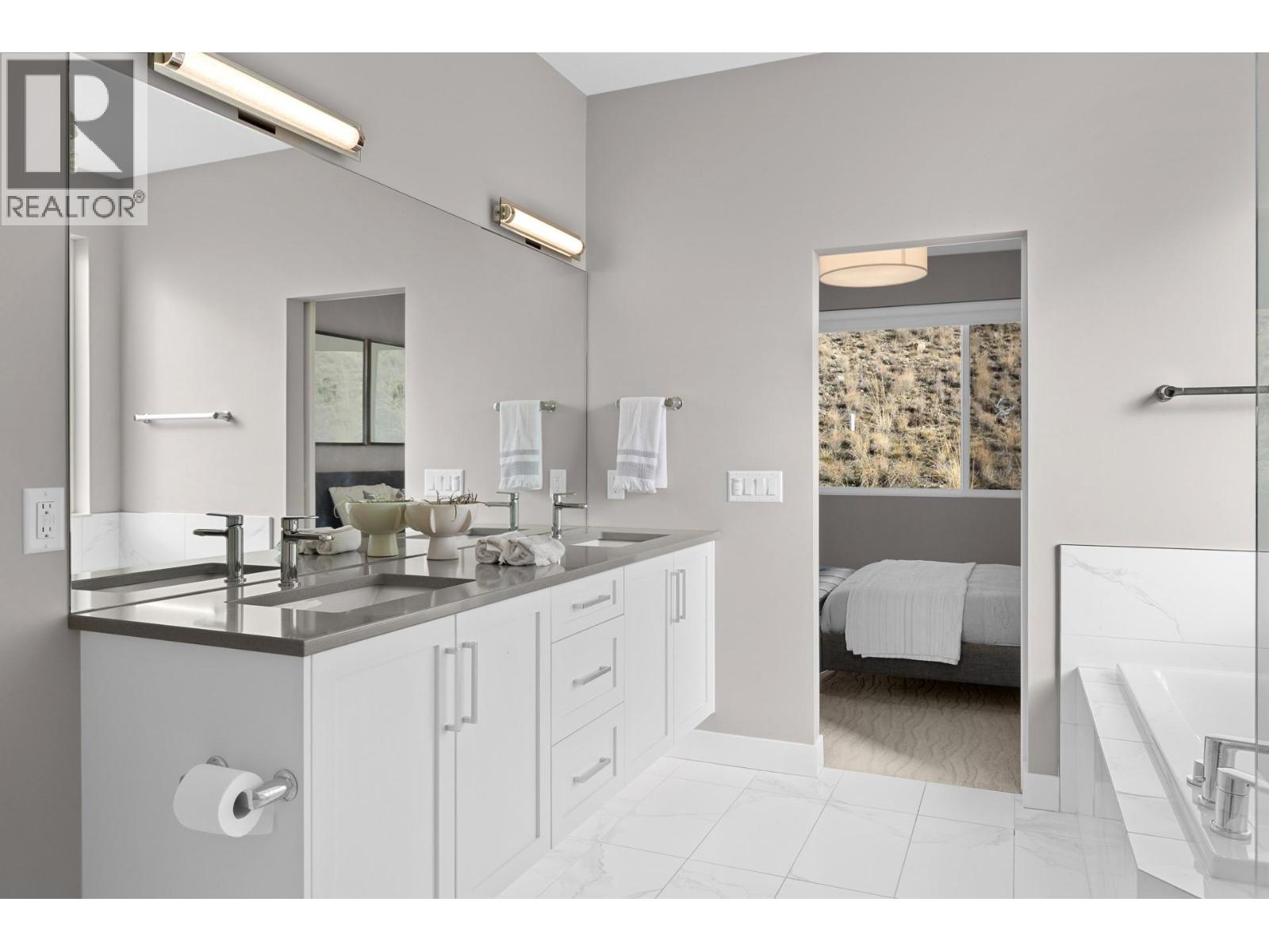 3605 Mckinley Beach Drive, Kelowna