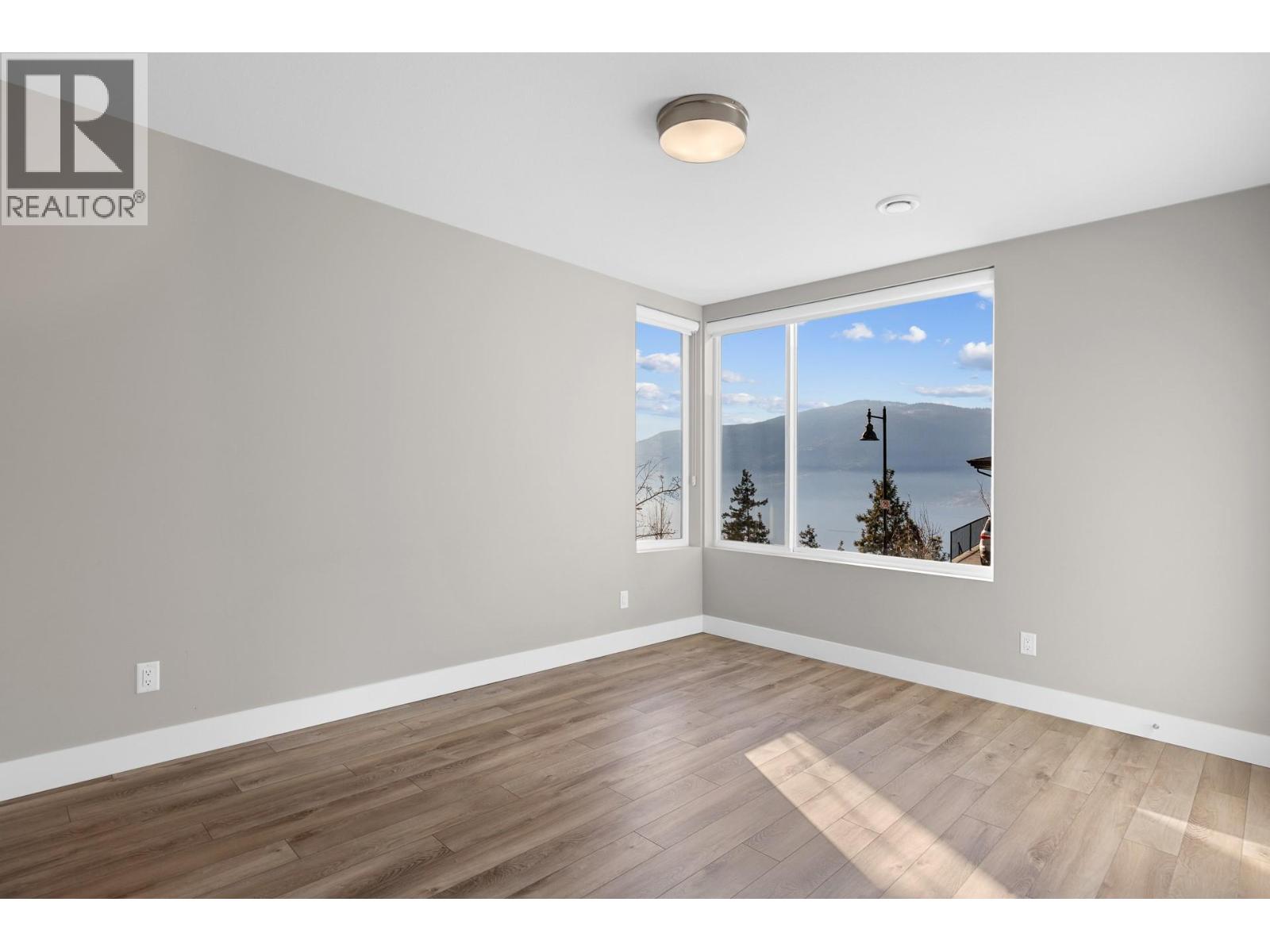 3605 Mckinley Beach Drive, Kelowna