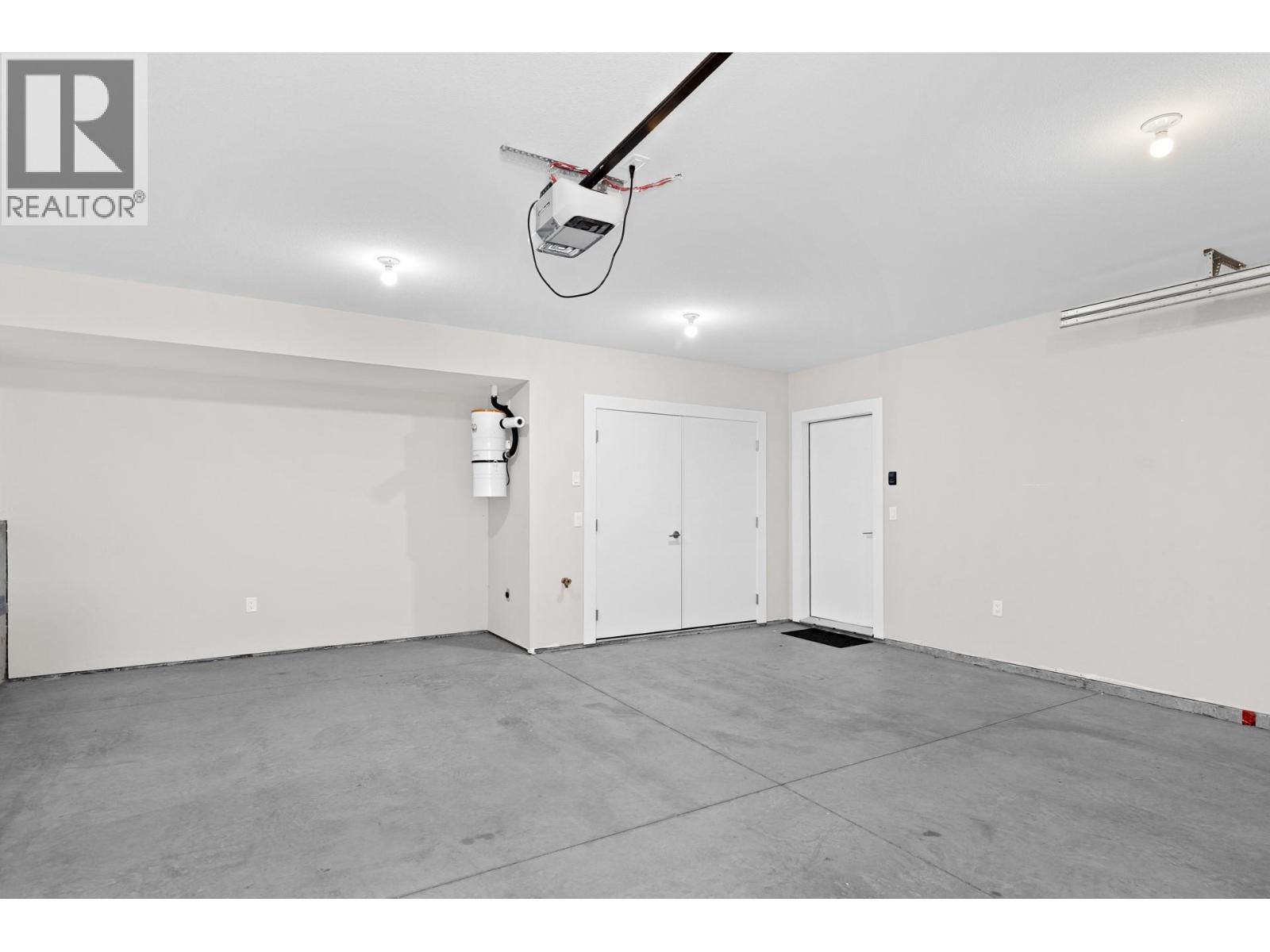 3605 Mckinley Beach Drive, Kelowna