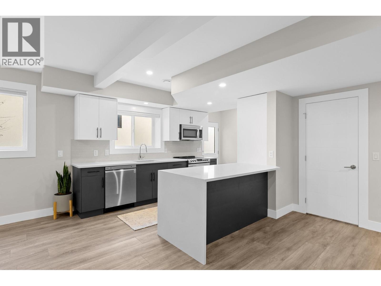 3605 Mckinley Beach Drive, Kelowna