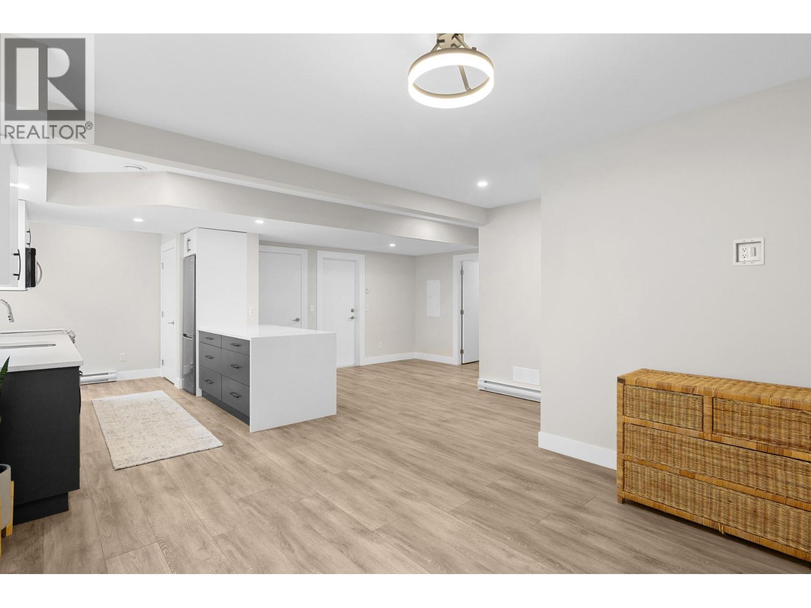 3605 Mckinley Beach Drive, Kelowna