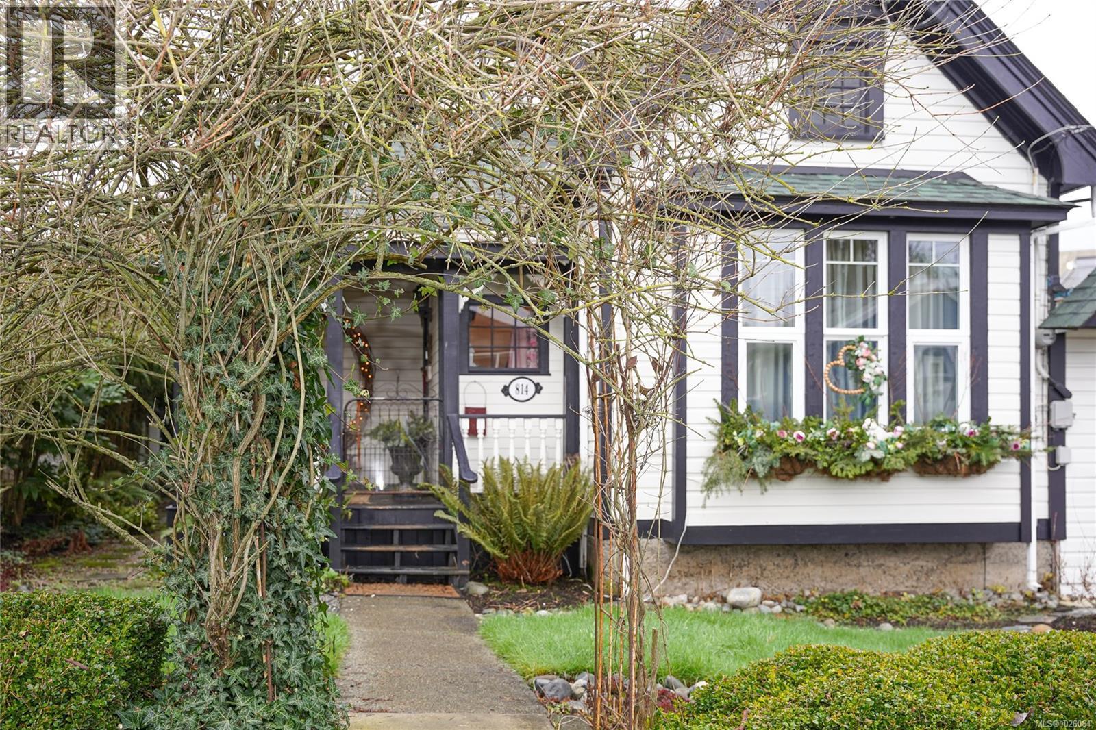  418 Hereward Road, Victoria