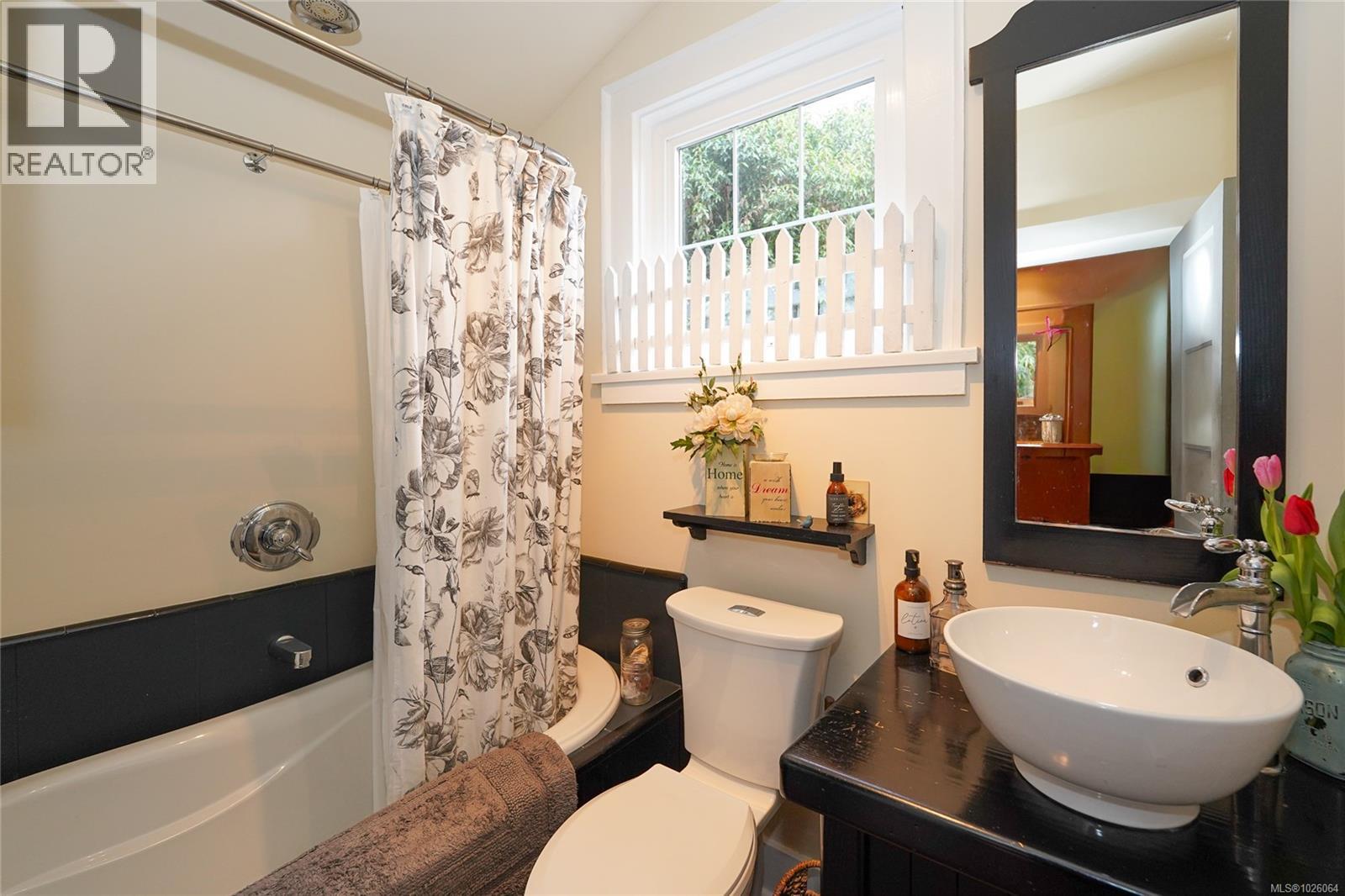  418 Hereward Road, Victoria