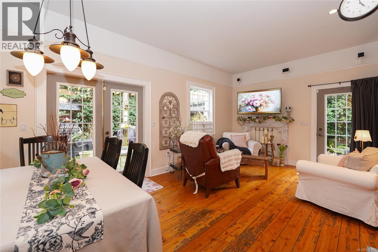  418 Hereward Road, Victoria