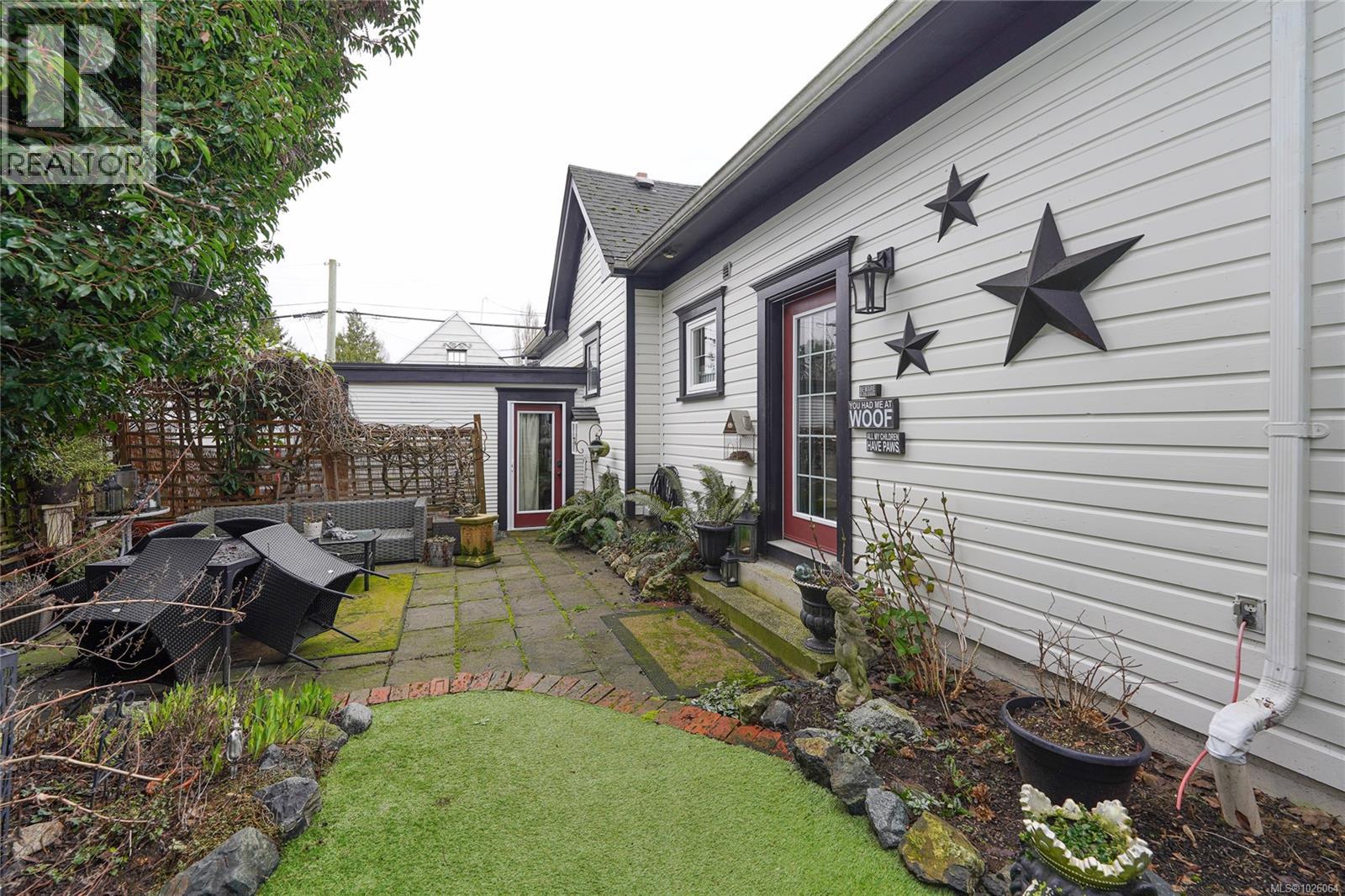  418 Hereward Road, Victoria