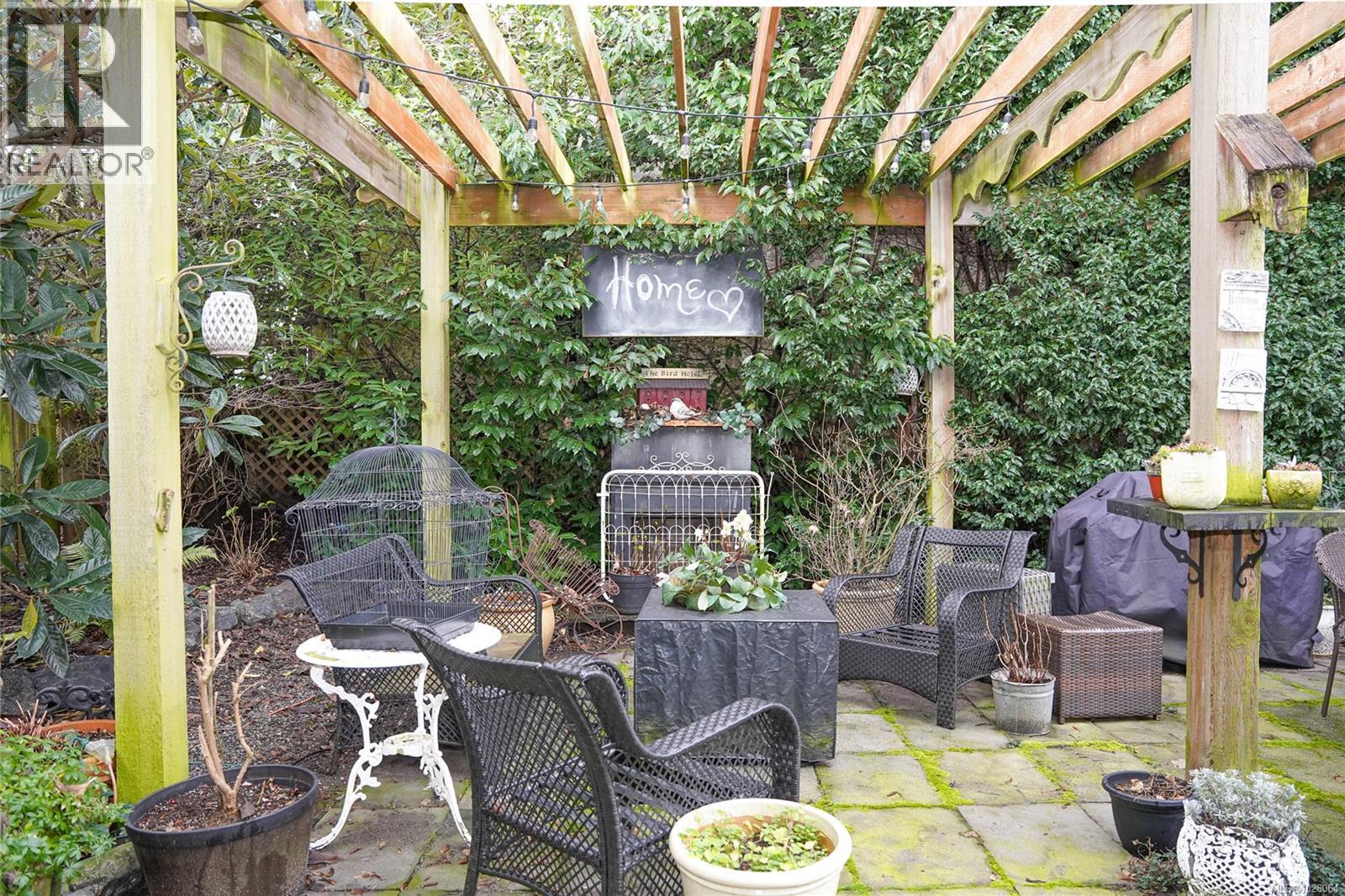  418 Hereward Road, Victoria