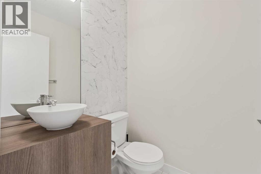 Single Family House for Sale in    Avenue NE Tuxedo Park Calgary 