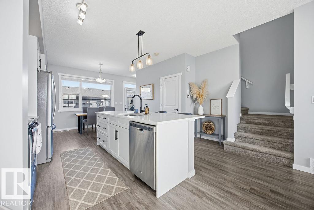 2306 GLENRIDDING BV SW, Edmonton