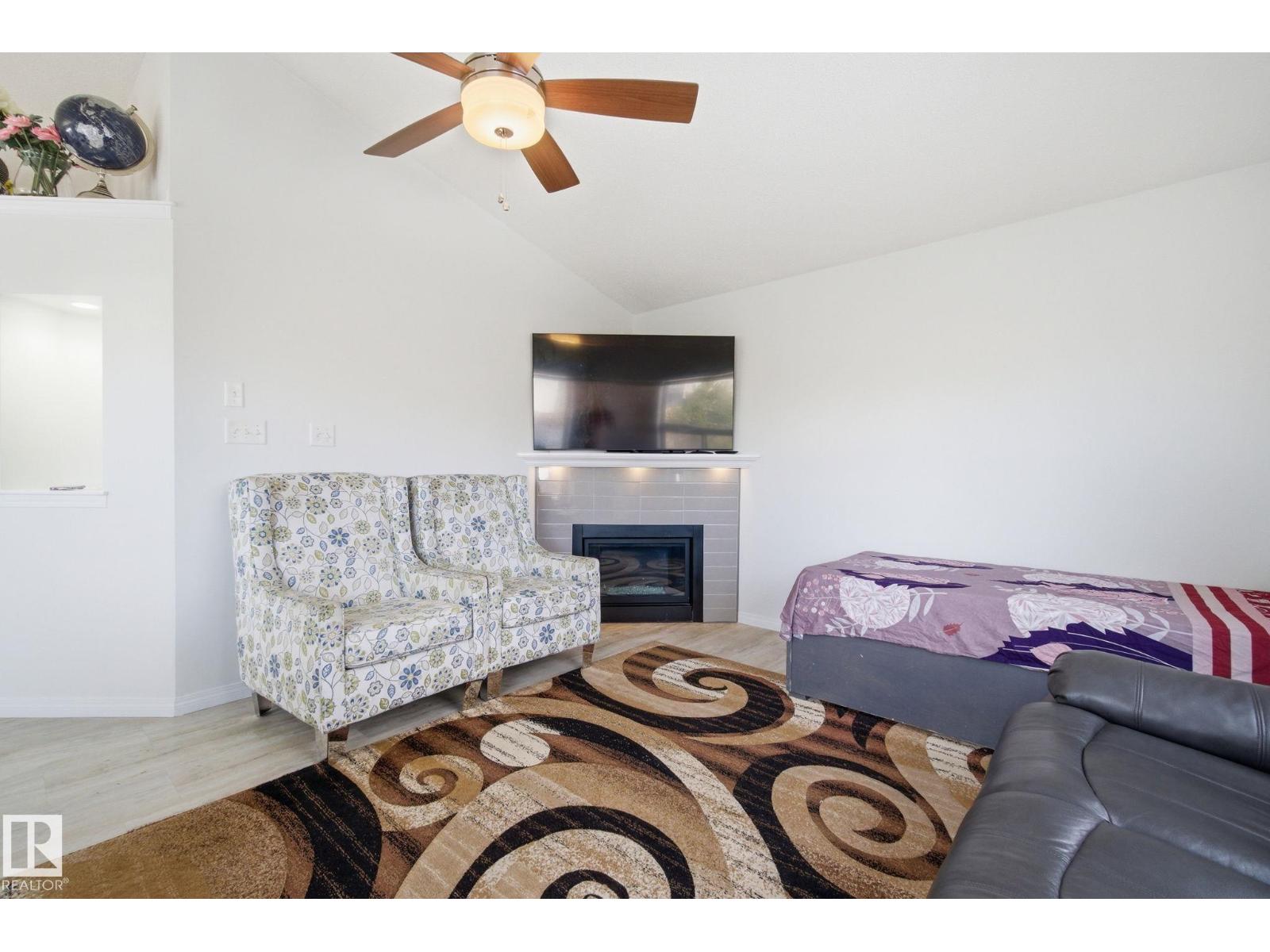 3248 22 ST NW, Edmonton