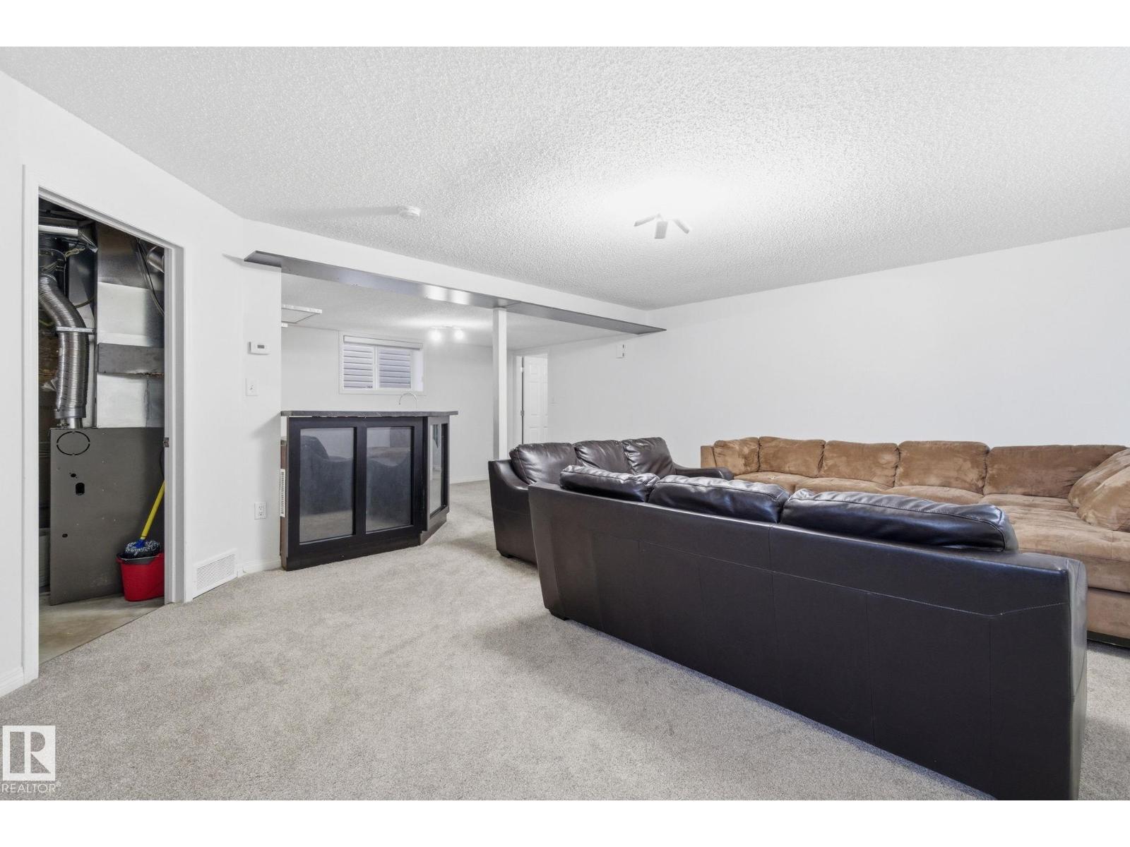 3248 22 ST NW, Edmonton