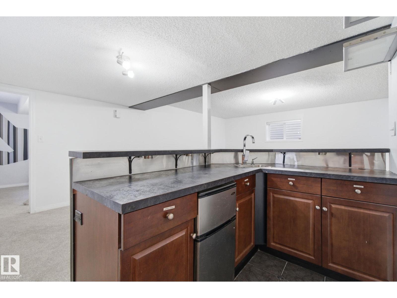 3248 22 ST NW, Edmonton