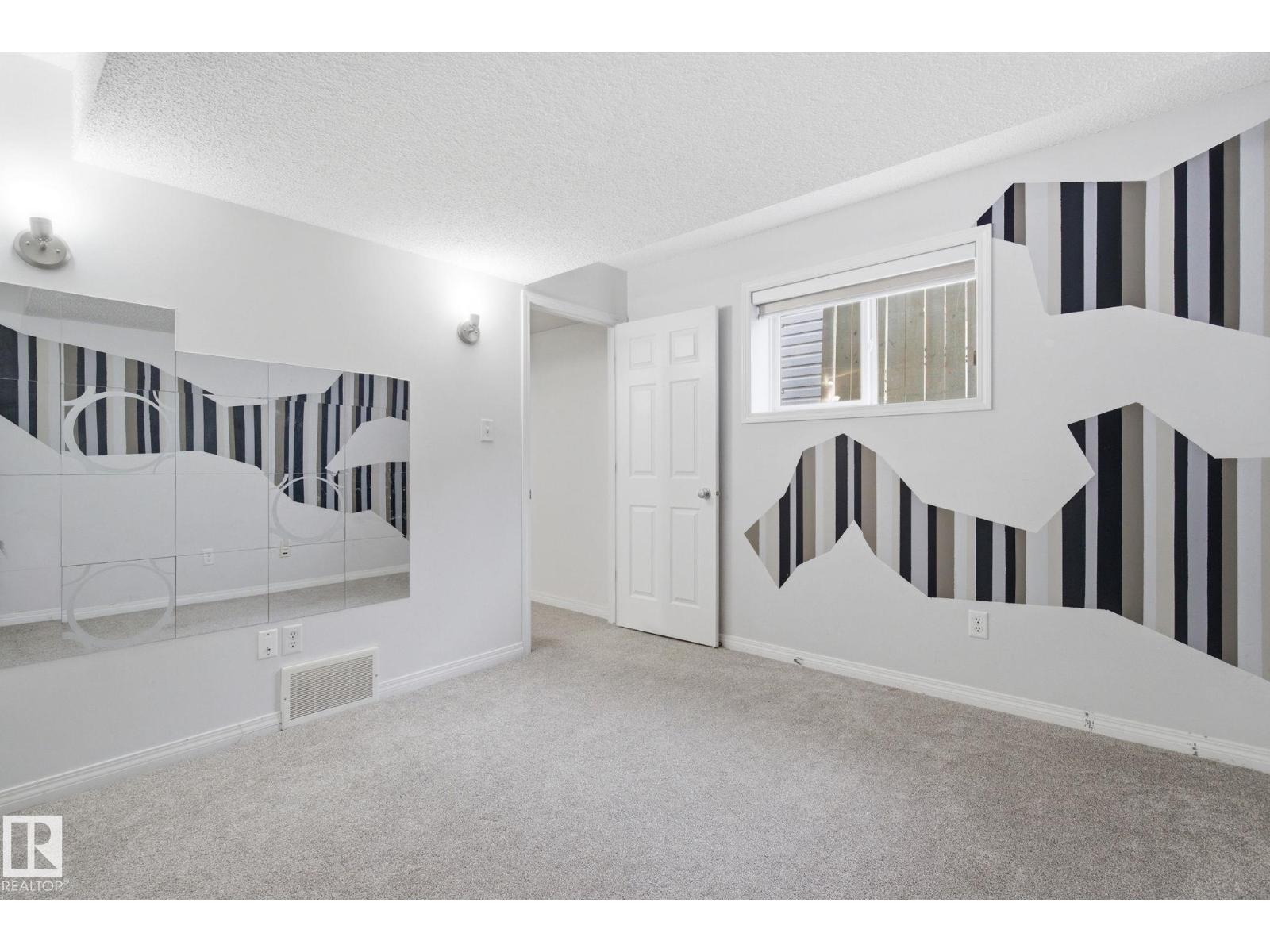 3248 22 ST NW, Edmonton