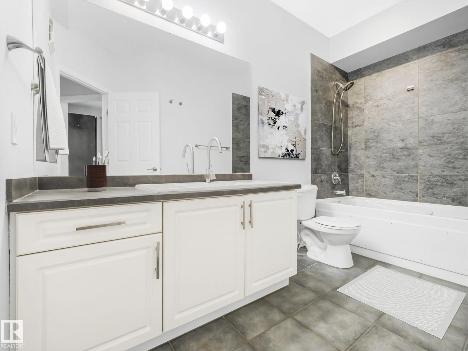 #200 10411 122 ST NW, Edmonton