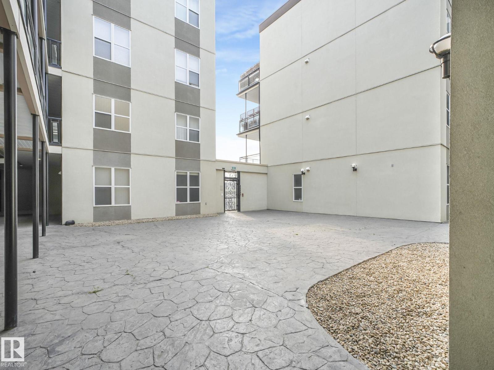 #200 10411 122 ST NW, Edmonton