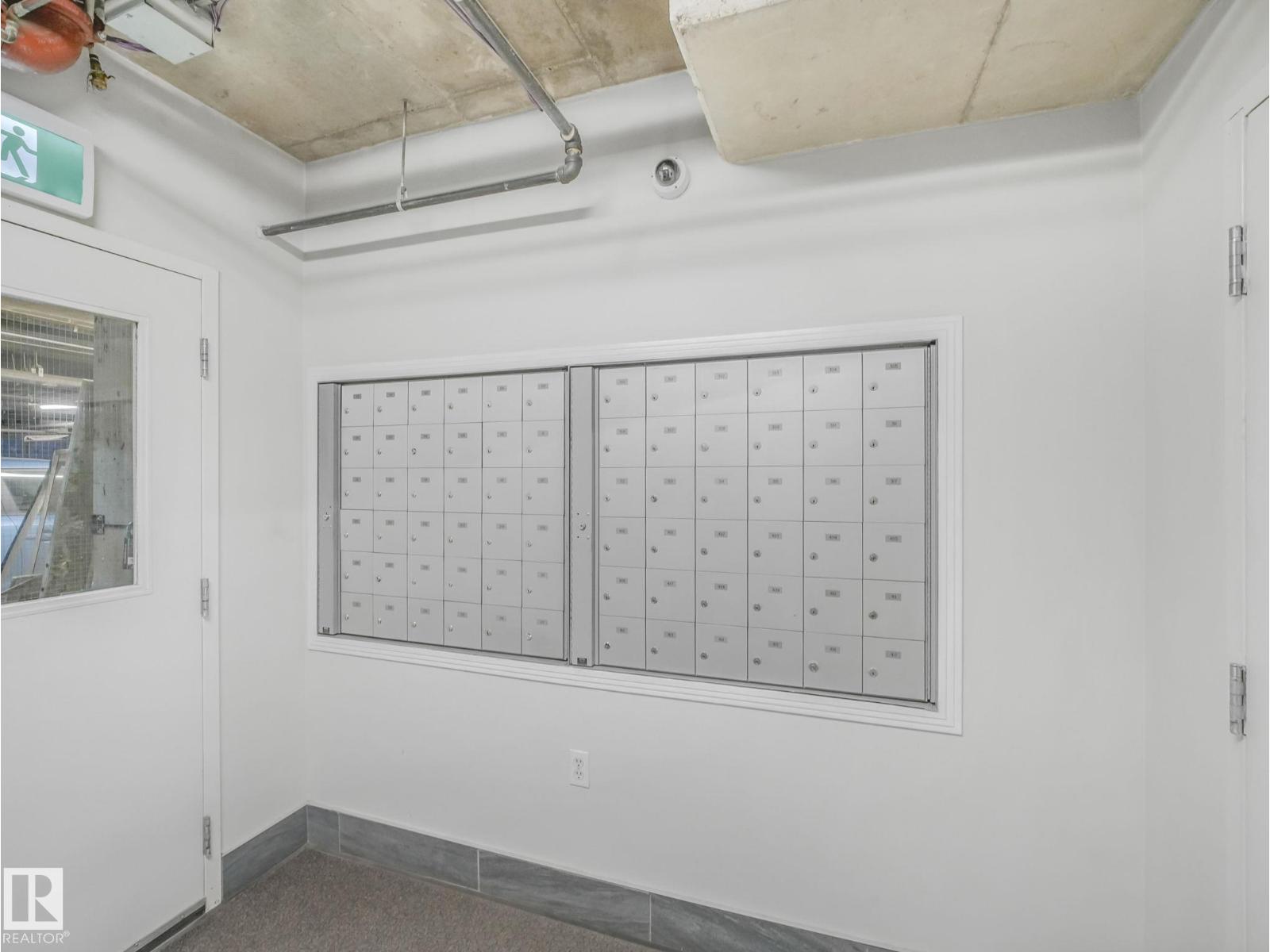 #200 10411 122 ST NW, Edmonton