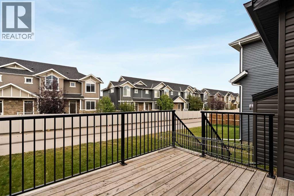 Single Family House for Sale in  Evansglen Drive NW Evanston Calgary 