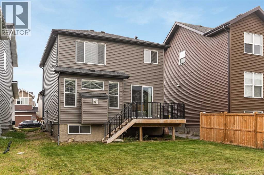 Single Family House for Sale in  Evansglen Drive NW Evanston Calgary 
