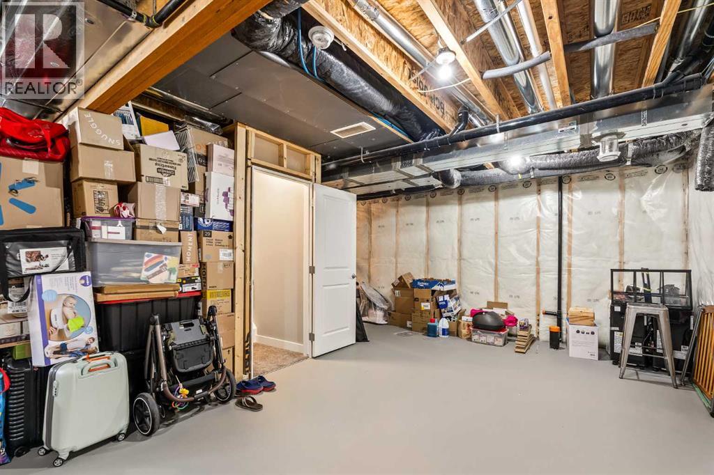 Single Family House for Sale in  Evansglen Drive NW Evanston Calgary 