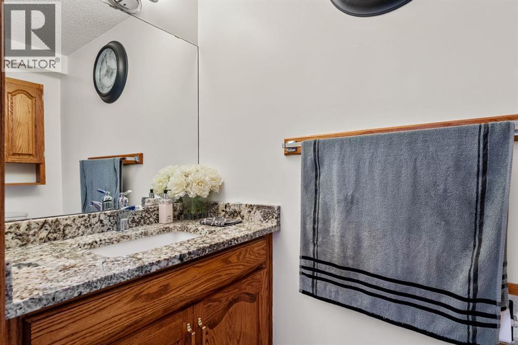 Single Family House for Sale in  Pasadena Green Green NE Monterey Park Calgary 