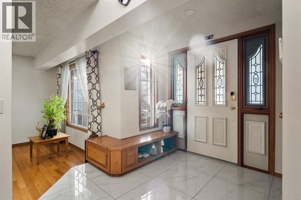 Single Family House for Sale in  Pasadena Green Green NE Monterey Park Calgary 