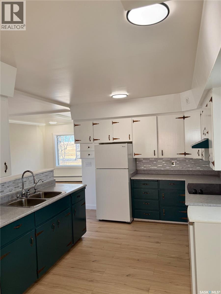 133 RAILWAY AVENUE - 12