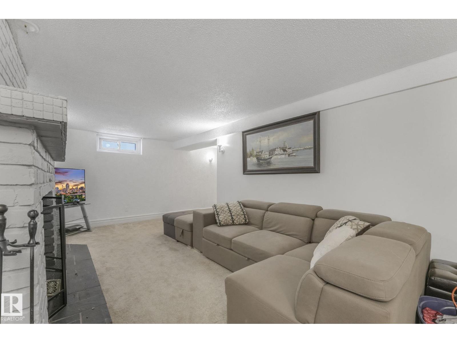 17 STARLING DR, Sherwood Park