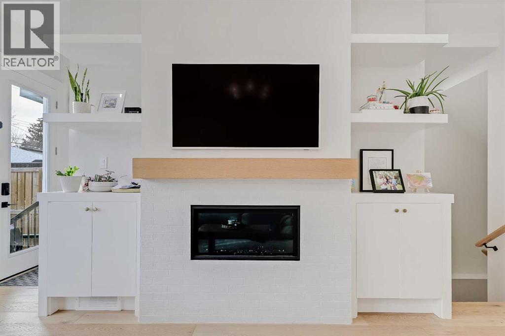 Single Family House for Sale in   Avenue SW Windsor Park Calgary 