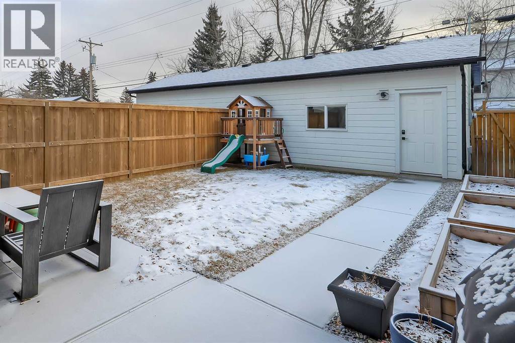 Single Family House for Sale in   Avenue SW Windsor Park Calgary 