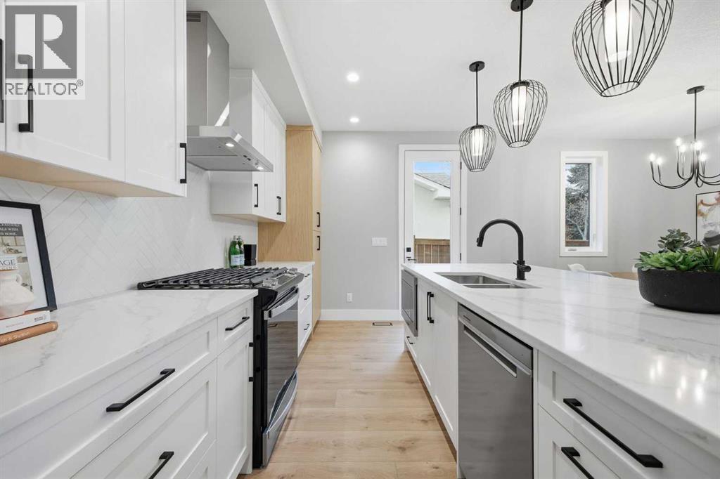 Single Family House for Sale in  West Glen Crescent SW Westgate Calgary 