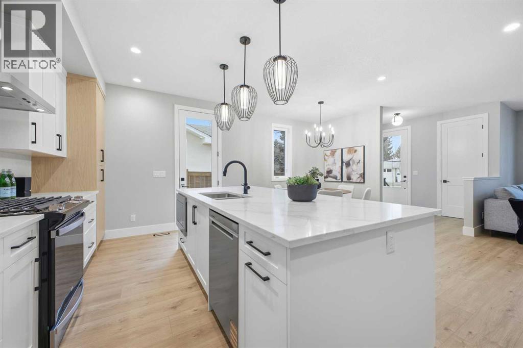 Single Family House for Sale in  West Glen Crescent SW Westgate Calgary 