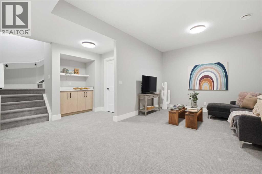 Single Family House for Sale in  West Glen Crescent SW Westgate Calgary 