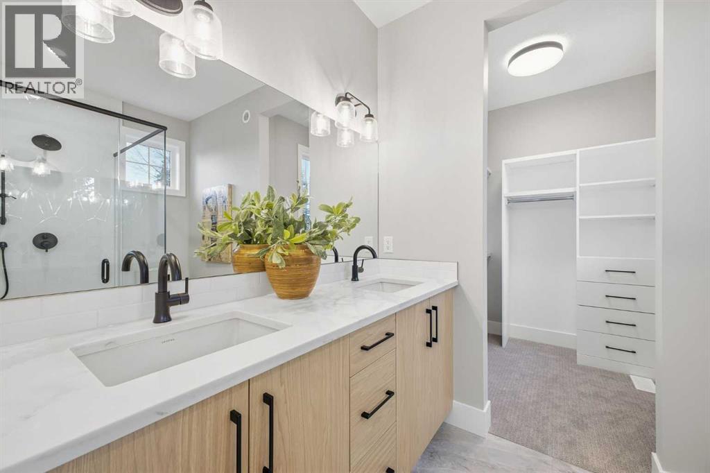 Single Family House for Sale in  West Glen Crescent SW Westgate Calgary 