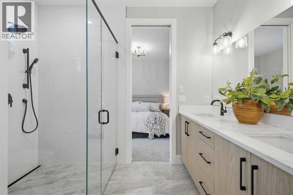 Single Family House for Sale in  West Glen Crescent SW Westgate Calgary 