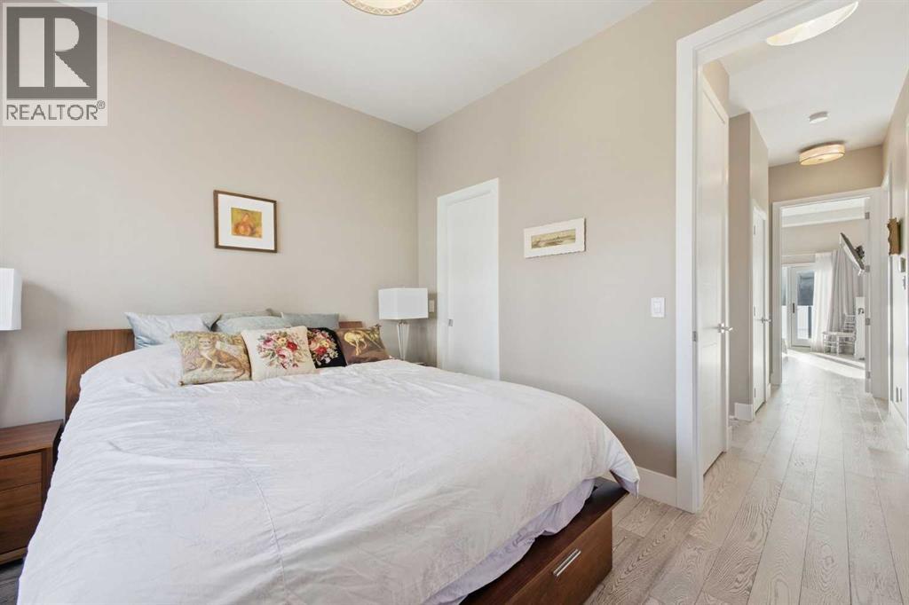 Single Family House for Sale in    Avenue SW South Calgary Calgary 