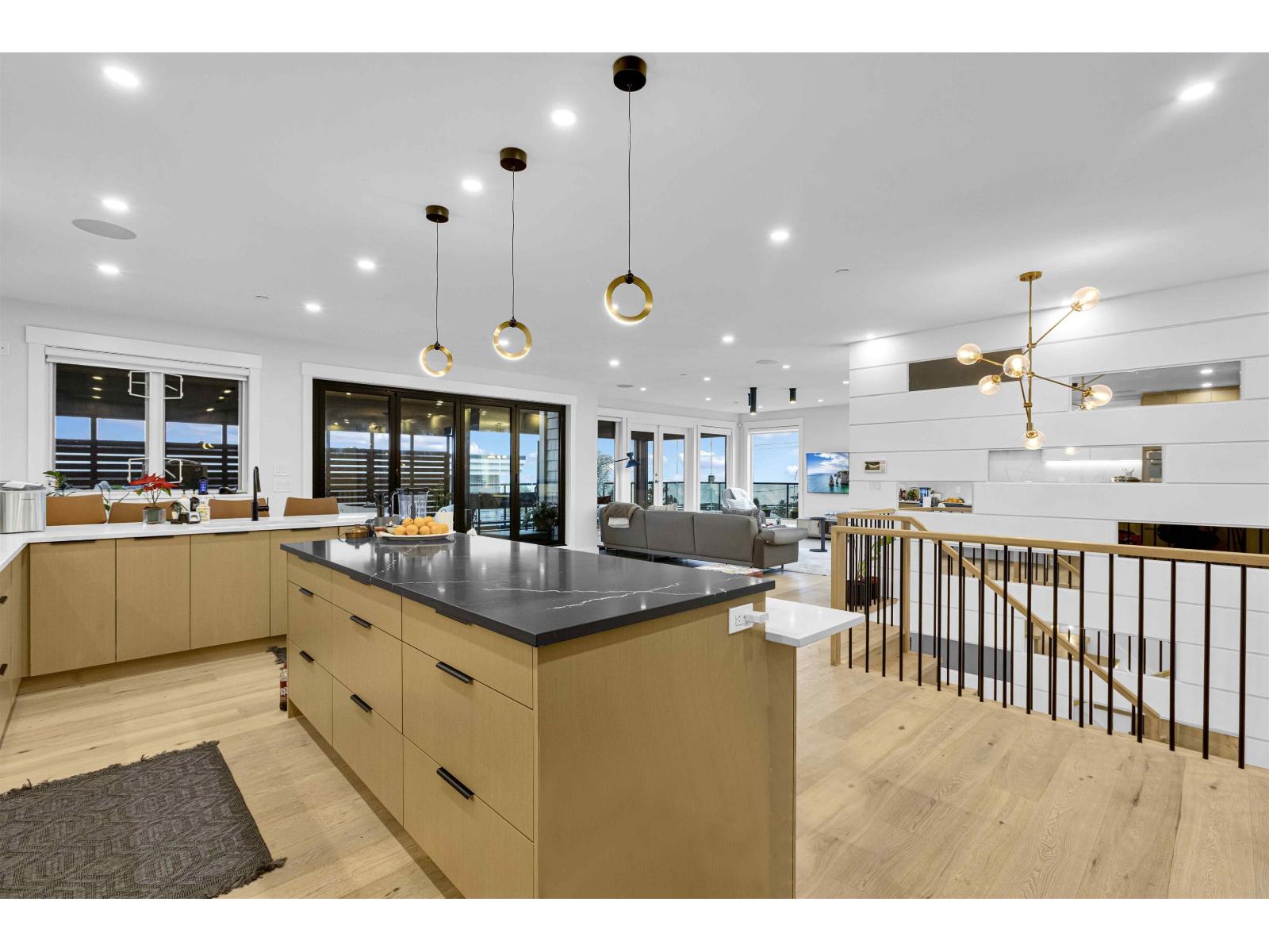 1040 LEE STREET, White Rock