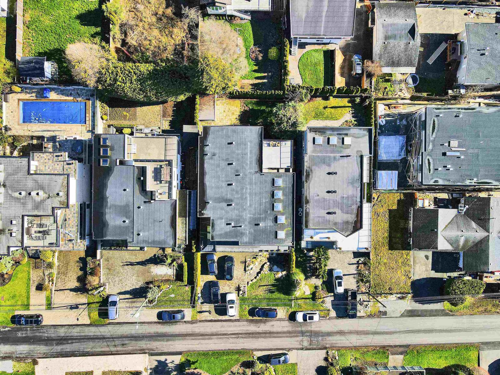 1040 LEE STREET, White Rock