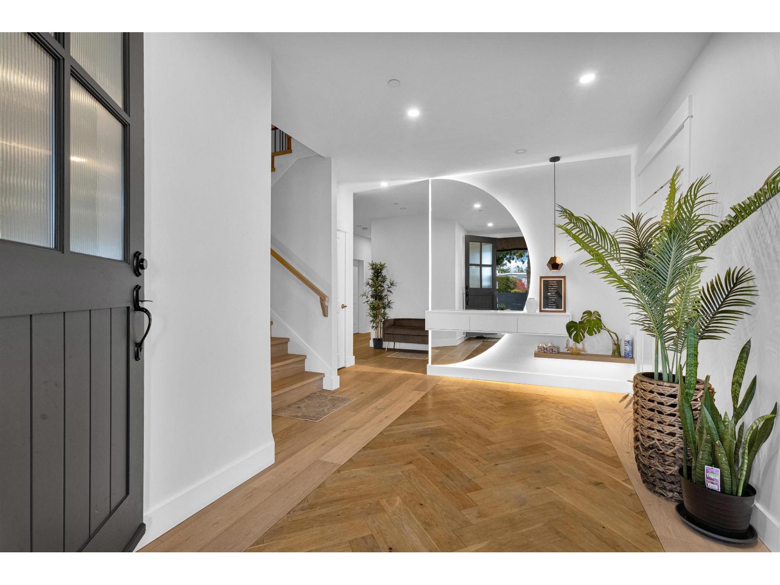 1040 LEE STREET, White Rock