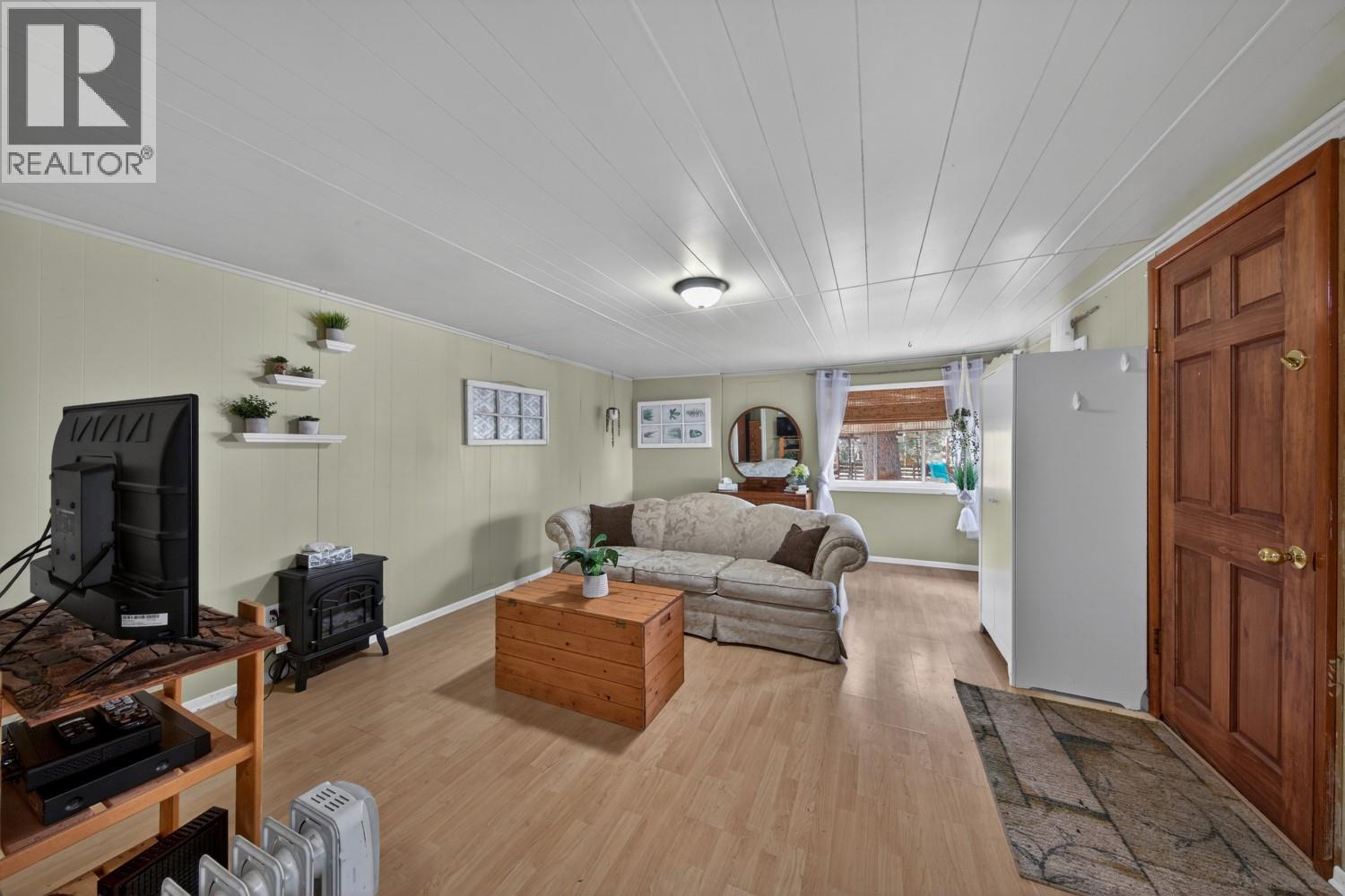 4878 Ogilvey Avenue, Fairmont Hot Springs