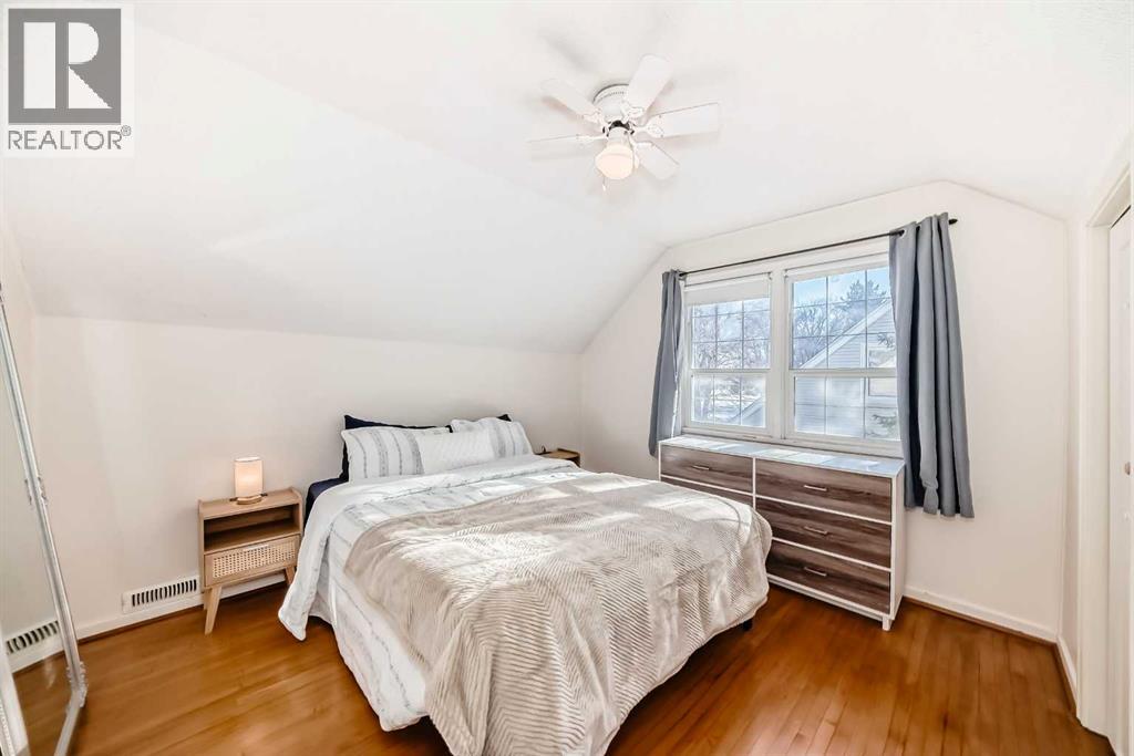 Single Family House for Sale in   Avenue Mountview Red Deer 