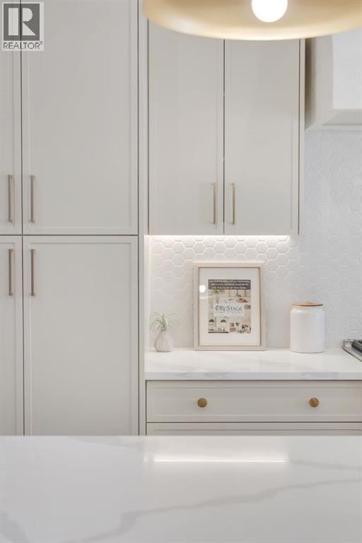 Single Family House for Sale in   Avenue SW Altadore Calgary 