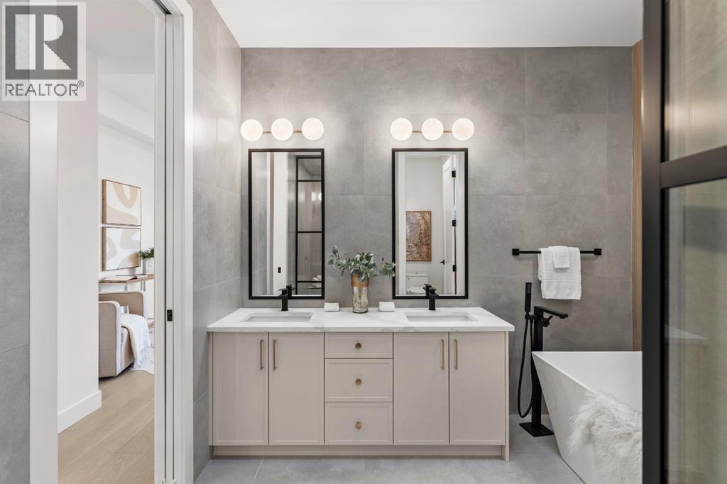 Single Family House for Sale in   Avenue SW Altadore Calgary 