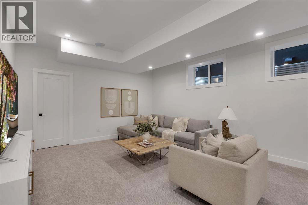 Single Family House for Sale in   Avenue SW Altadore Calgary 