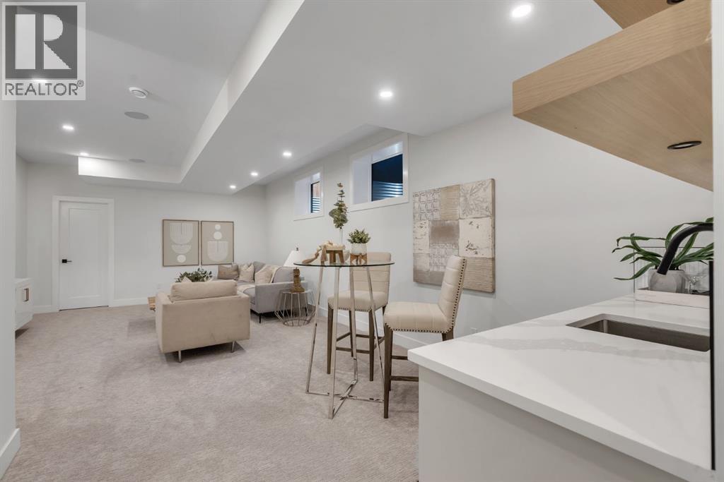 Single Family House for Sale in   Avenue SW Altadore Calgary 