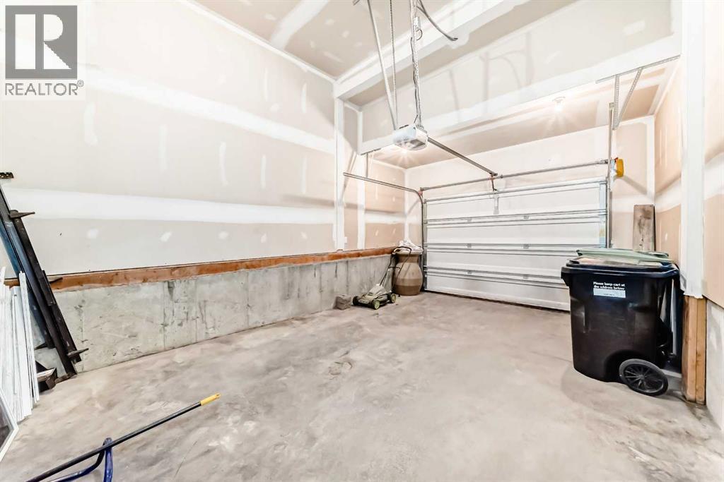 Single Family House for Sale in  Evanspark Manor NW Evanston Calgary 