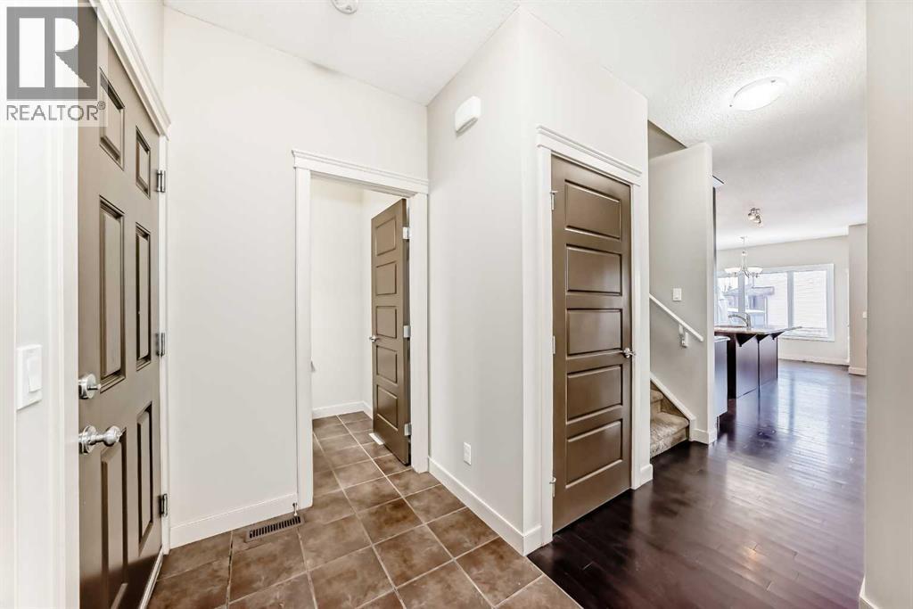 Single Family House for Sale in  Evanspark Manor NW Evanston Calgary 