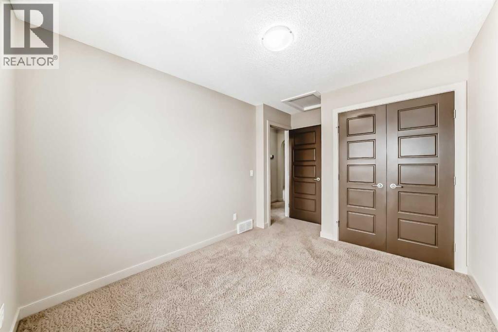 Single Family House for Sale in  Evanspark Manor NW Evanston Calgary 