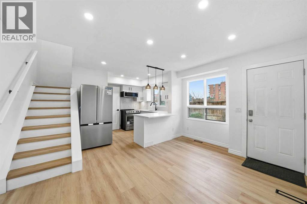 Single Family House for Sale in    Avenue SW Shaganappi Calgary 