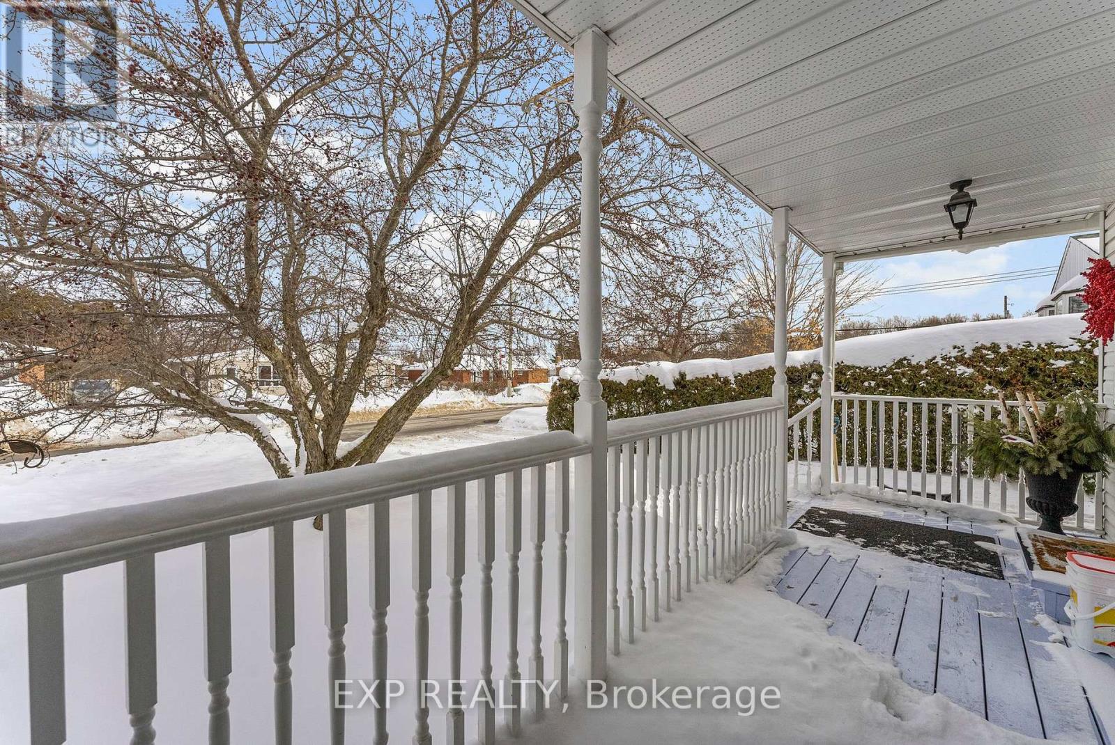 225 AIRTH BOULEVARD - Photo 3 of 24, Renfrew, Ontario