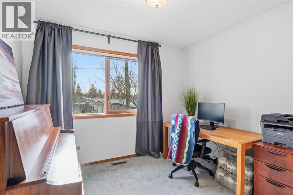 Single Family House Bungalow for Sale in   Avenue SW Glenbrook Calgary 