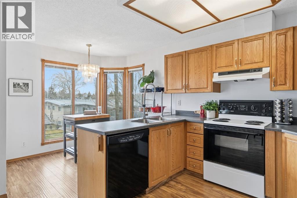 Single Family House Bungalow for Sale in   Avenue SW Glenbrook Calgary 